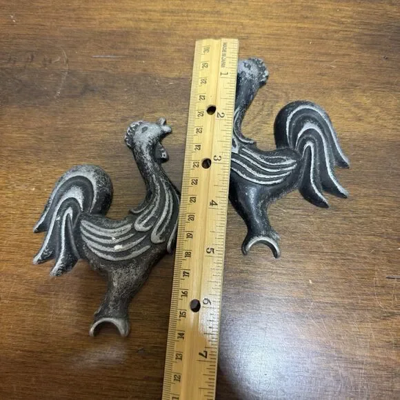 Vintage Black Painted Cast Iron Pair Rooster Wall Hanging Rustic Country Decor - Picture 9 of 9